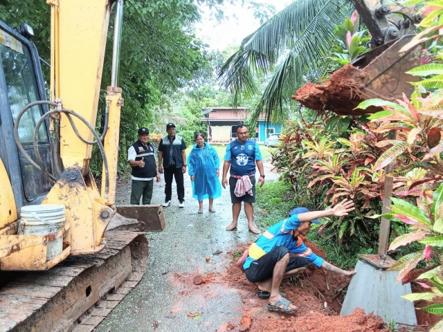 ลงพื้นที่ติดตามการติดตั้งไฟฟ้าพลังงานแสงอาทิตย์ (โซลาร์เซลล์)