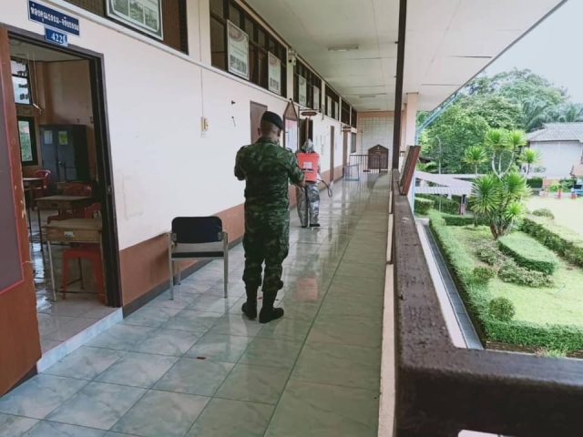 ลงพื้นที่ฉีดฆ่าเชื้อ เพื่อเตรียมพร้อมก่อนเปิดภาคเรียน ณ โรงเรียนบ้านนกงาง
