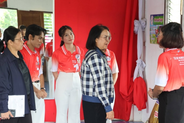 รับฟังการประเมินผลการดำเนินงานชมรม TO BE NUMBER ONE ตำบลราชกรูด