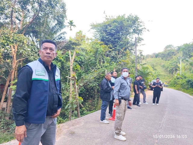 ลงพื้นที่สำรวจบริเวณถนนที่ได้รับผลกระทบจากปัญหาน้ำกัดเซาะ