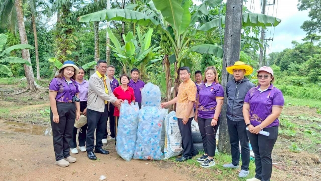 ลงพื้นที่อัดคลิปวิดีโอ อัตลักษณ์ซอฟต์พาวเวอร์ ในหัวข้อ ขยะเปียก ณ หมู่ที่ 6 ตำบลราชกรูด
