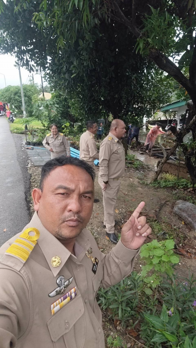 ลงพื้นที่ติดตามความคืบหน้าการดำเนินงานขุดวางท่อประปาแบบบาดาล
