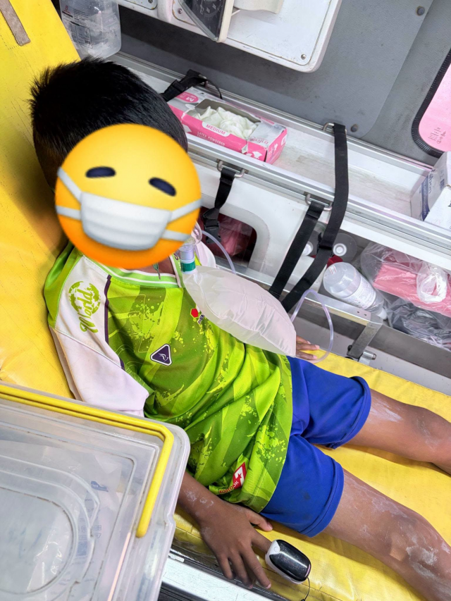 งานป้องกันและบรรเทาสาธารณภัย เทศบาลตำบลราชกรูด ออกรับผู้ป่วยเพศชาย อายุ 7 ปี