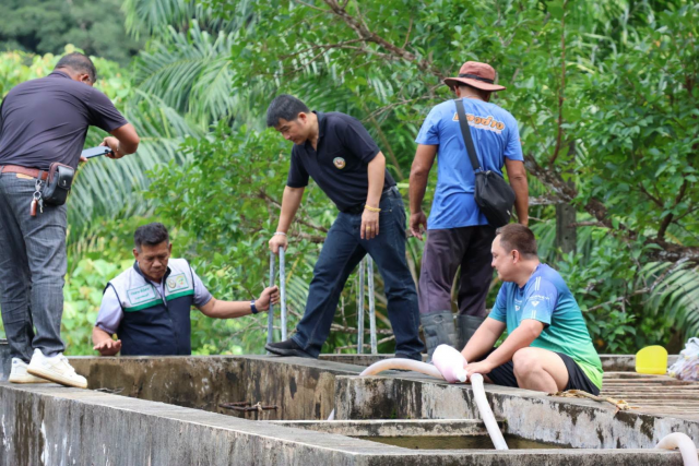 ลงพื้นที่ติดตามการดำเนินงานทำความสะอาดโรงกรองน้ำประปา หมู่ที่ 4