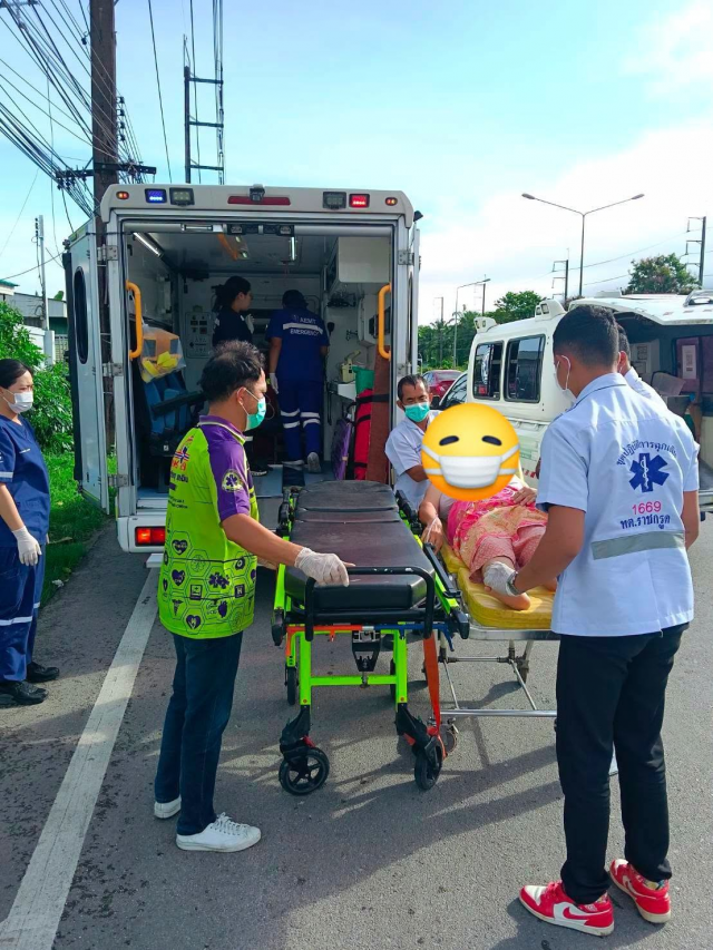 งานป้องกันและบรรเทาสาธารณภัย เทศบาลตำบลราชกรูด ออกรับผู้ป่วย 1