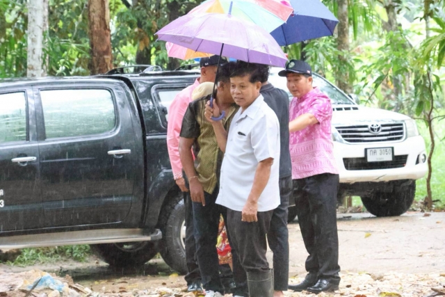 ลงพื้นที่สำรวจทางน้ำบริเวณซอยหัวสะพานช้างแหก หมู่ที่ 7